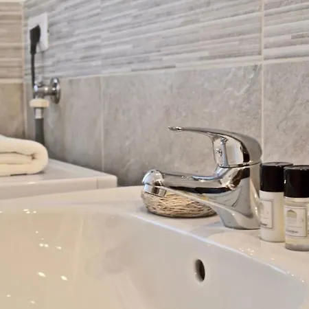 Appartamento Casa Erica, Balcone E Wifi *