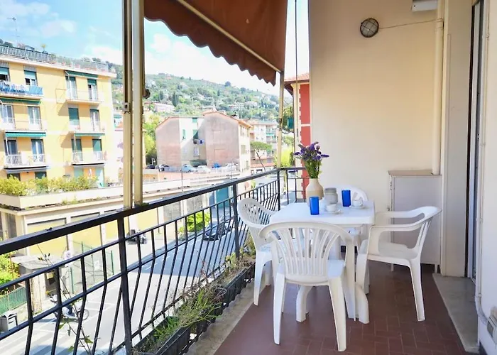 Casa Erica, Balcone E Wifi 아파트